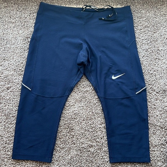 Nike running dri-fit capris - Picture 2 of 4